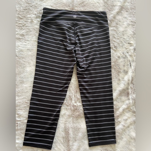 Athleta Chaturanga Stripped Cropped Leggings Small - Picture 2 of 5